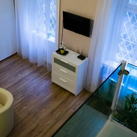 Apartment 4u *