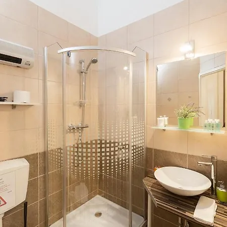 4u Apartment *